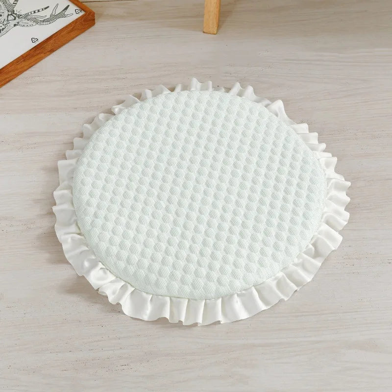 Breathable Ruffled Ice Silk Cooling Pet Mat For Cats And Dogs